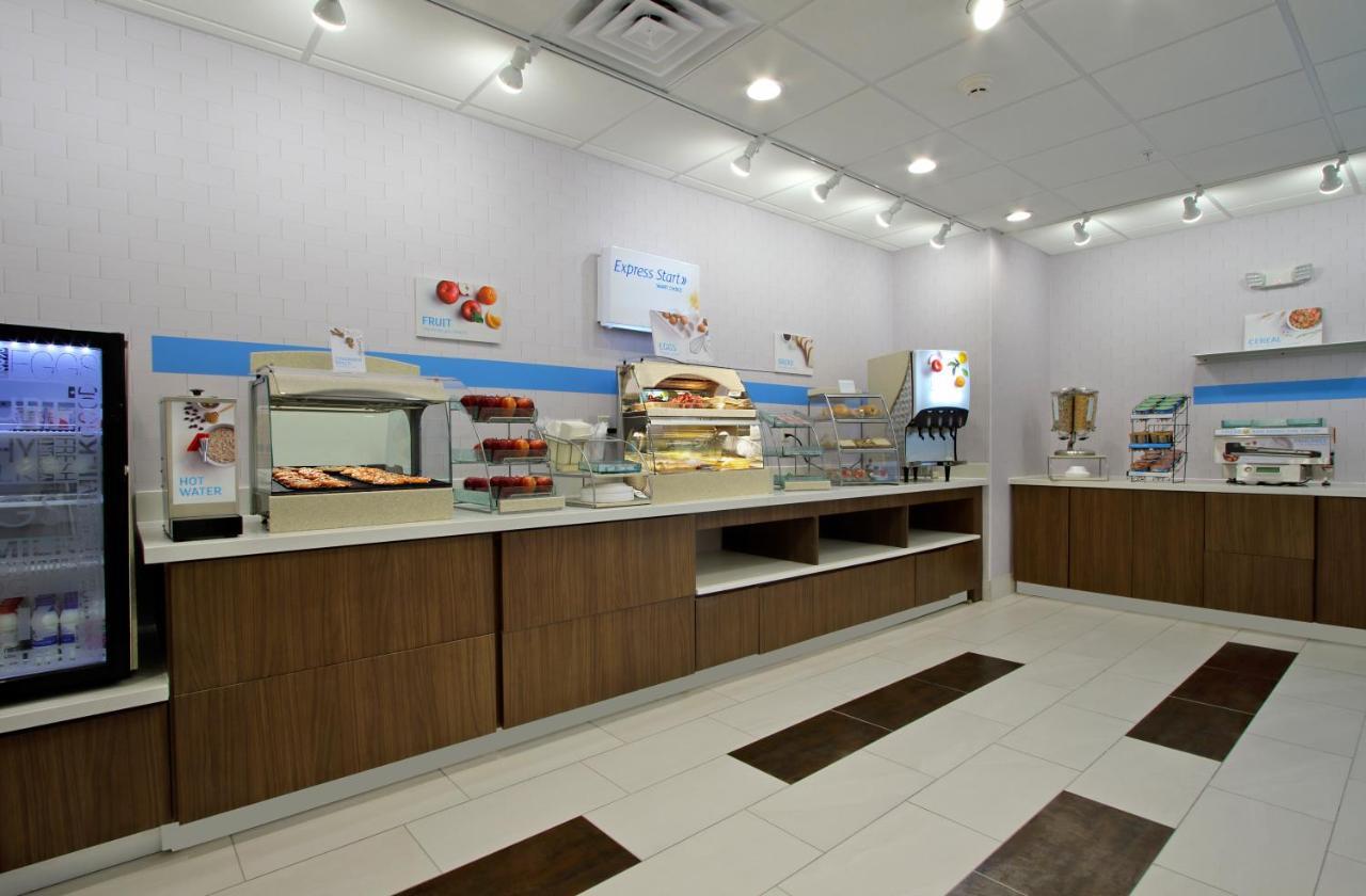 Holiday Inn Express & Suites Columbus North By Ihg Экстерьер фото